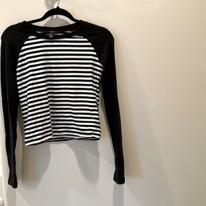 Black and white striped crop top long black sleeves